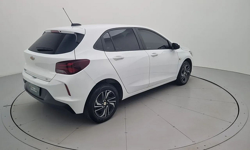 Chevrolet Onix Hatch...