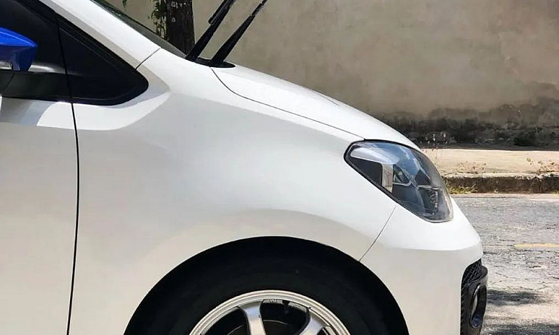 Volkswagen Up! Speed...