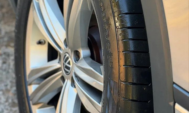 Volkswagen Tiguan Al...