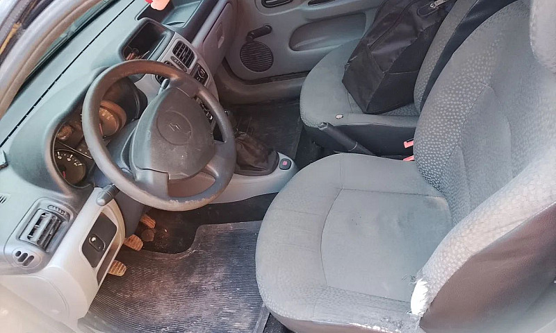 Renault Clio Hi-Flex...