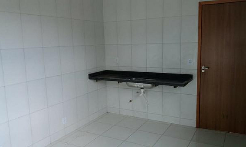 Casa 2/4 Com Uma Suí...