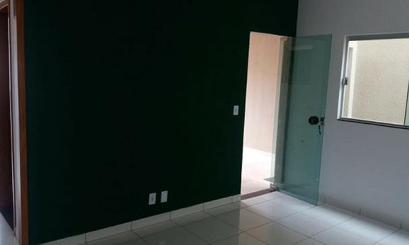 Casa 2/4 Com Uma Suí...