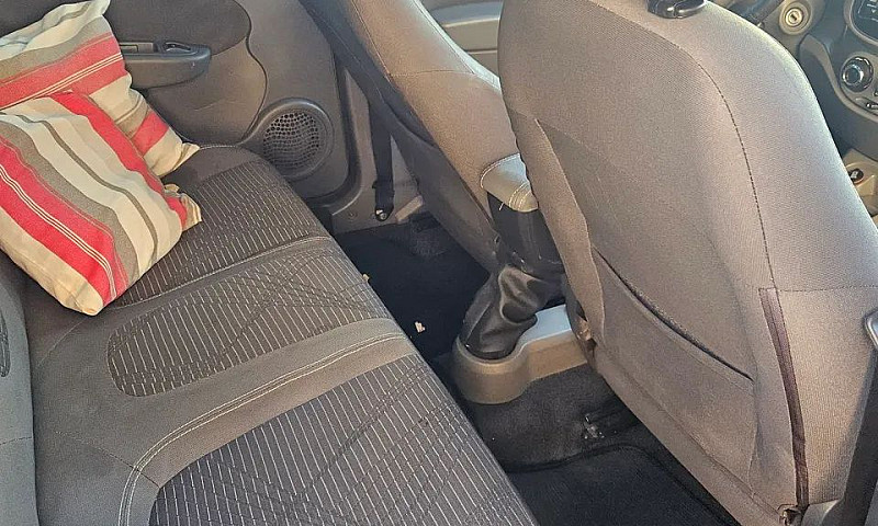 Fiat Palio Attractiv...