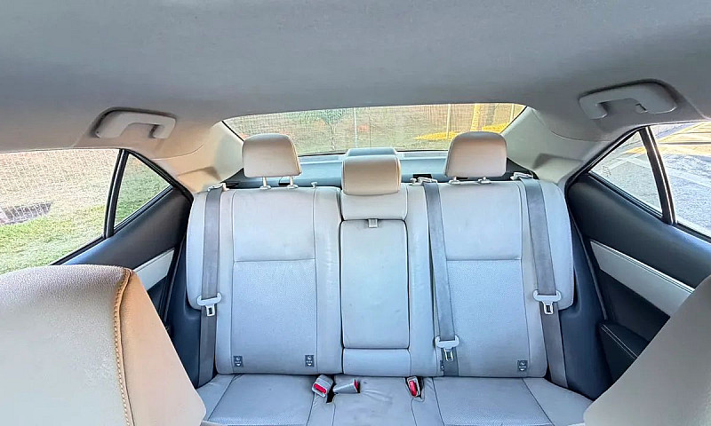 Toyota Corolla Xei 2...