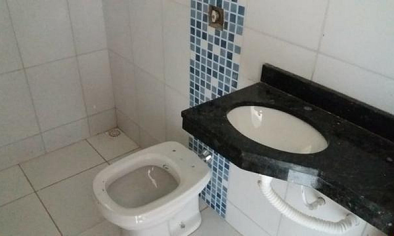 Casa 2/4 Com Uma Suí...