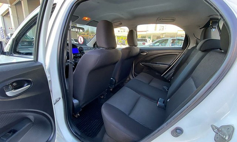 Etios 1.3 X Standard...