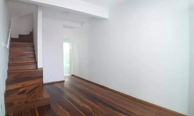 Casa Geminada Com 2 ...