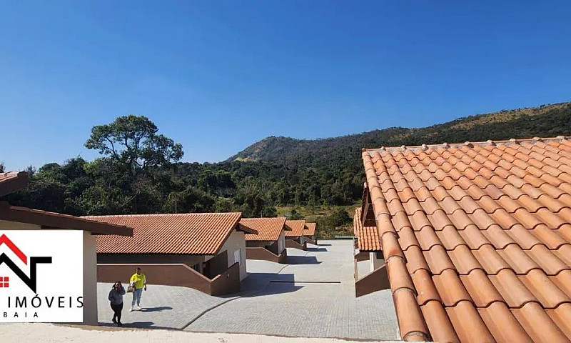 Casa Com 2 Dormitóri...