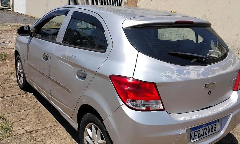 Chevrolet Onix Hatch...