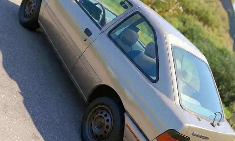 Ford Escort Glx 1.8I...