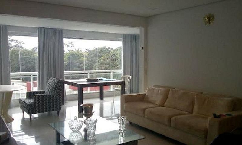 Apartamento De 4 Suí...