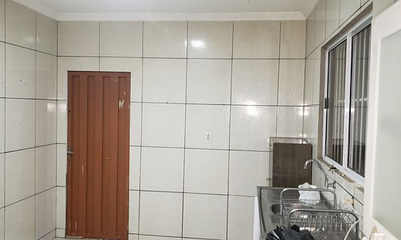 Vendo Casa Com Pisci...