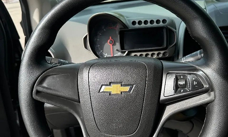 Chevrolet Sonic Hb L...