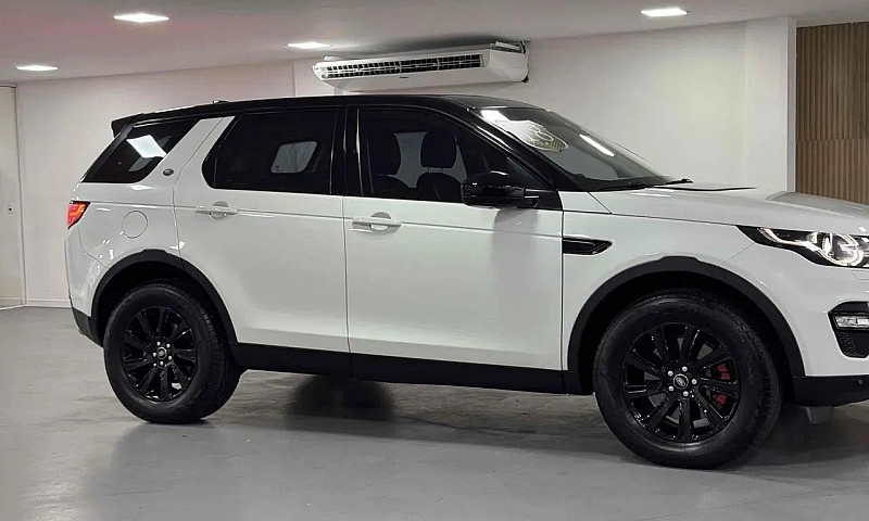 Land Rover Discovery...