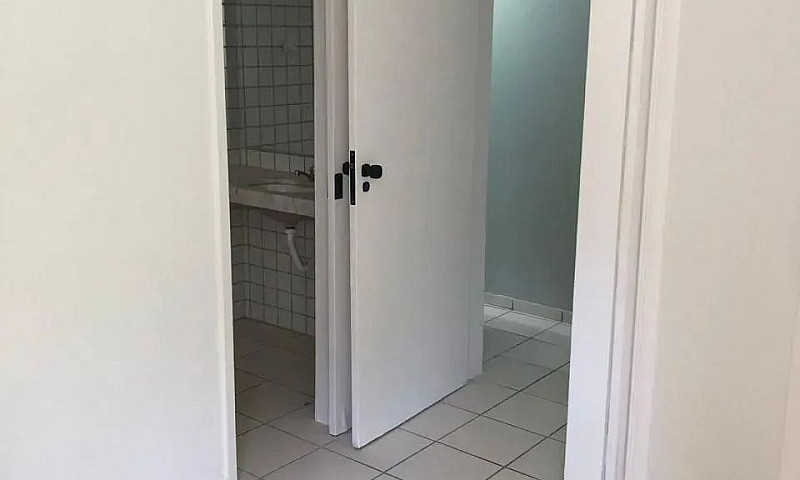 Alugo Imóvel Com 4 S...