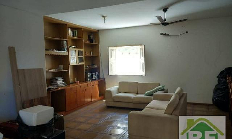 Casa Com 3 Dormitóri...
