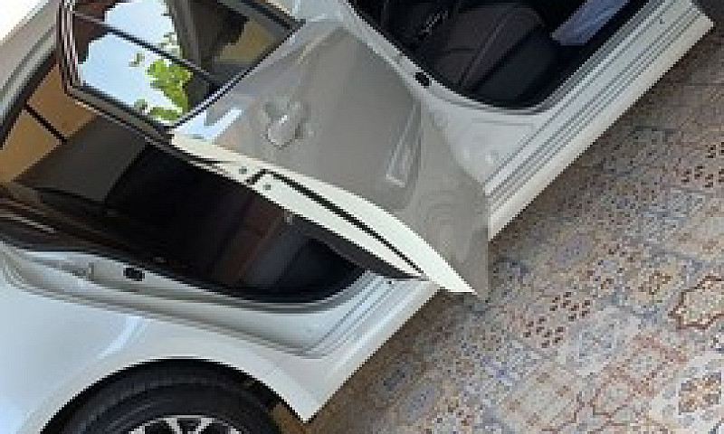 Corolla Altis Hybrid...