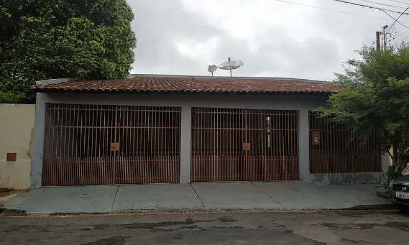 Casa A Venda...