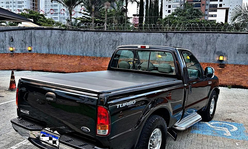 Ford F-250 Xlt 4.2 T...