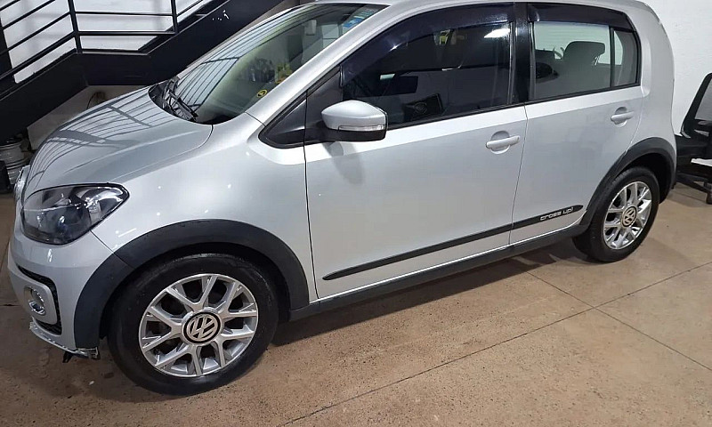 Volkswagen Up! Cross...