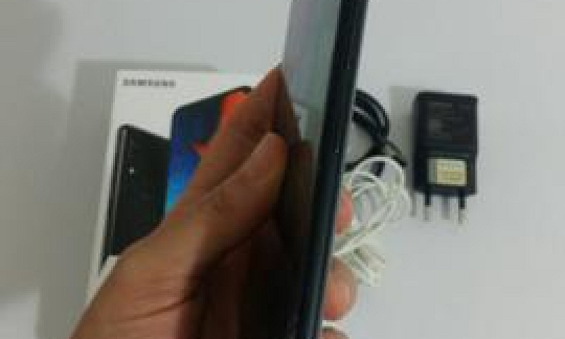 Samsung A20 32Gb Com...