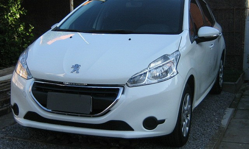 Peugeot 208 ...