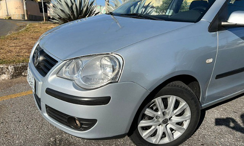 Polo 1.6 Sedan...