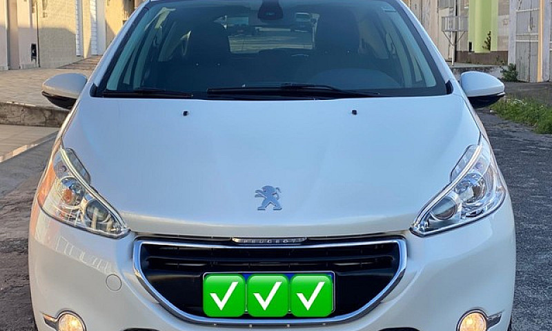 Peugeot 208 Griffe 2...