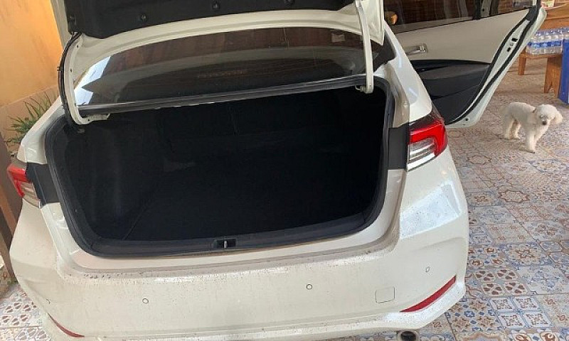 Corolla Altis Hybrid...