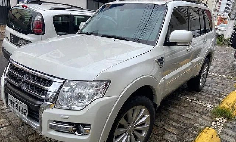 Pajero Full 2015...