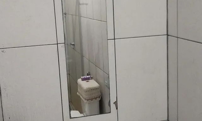 Aluga-Se Uma Casa No...