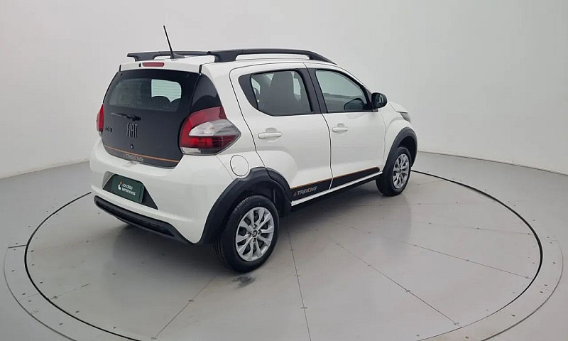 Fiat Mobi Trekking 1...