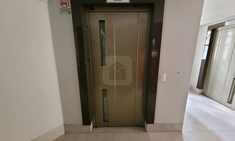 Casa À Venda No Bair...