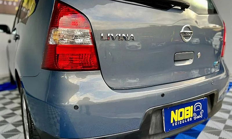 Nissan Livina Sl 1.8...