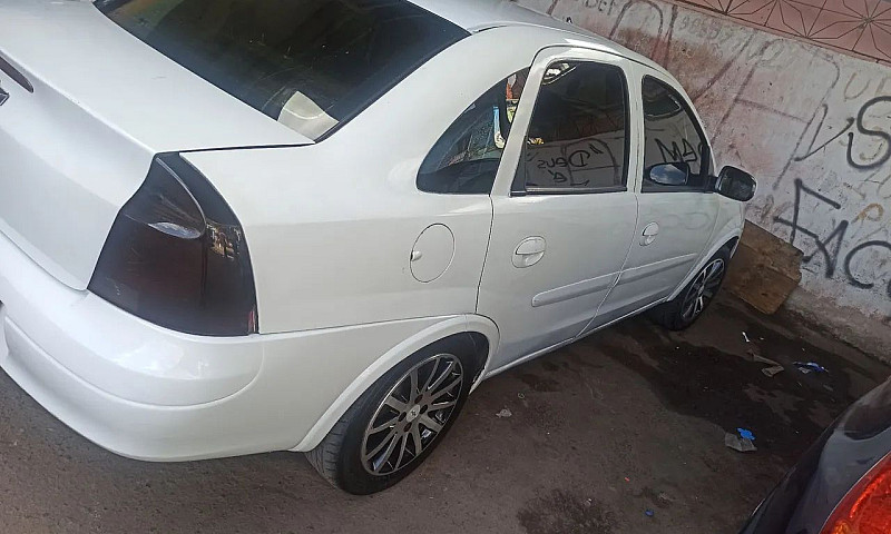 Chevrolet Corsa Sed....