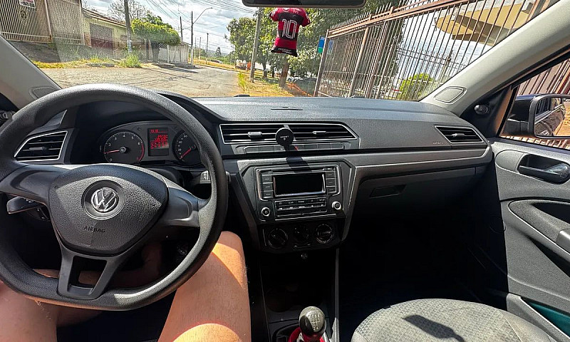 Volkswagen Voyage 1....