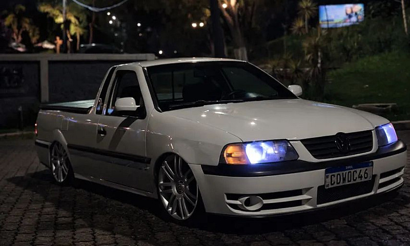 Volkswagen Saveiro 1...