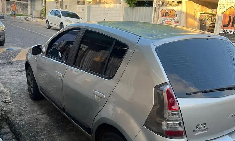 Renault Sandero Auth...