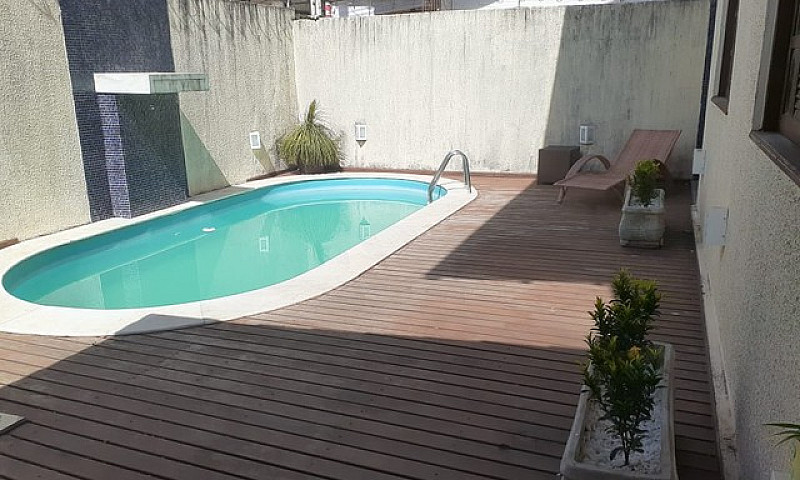 Casa Com Piscina Em ...