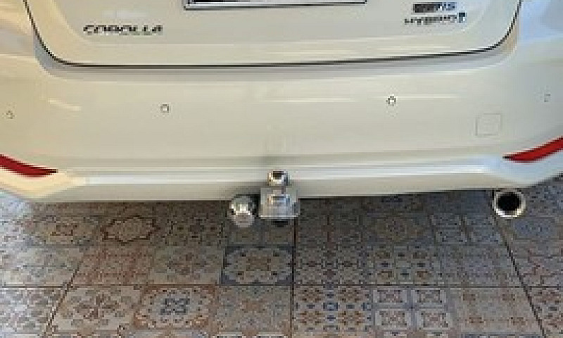 Corolla Altis Hybrid...