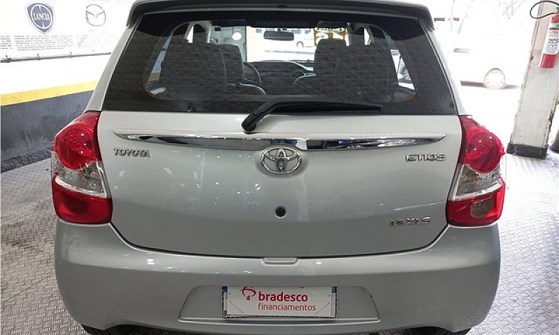 Toyota Etios 2016 1....