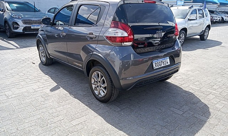 Fiat Mobi Trekking 1...