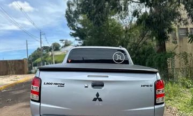 Mitsubishi L200 Trit...