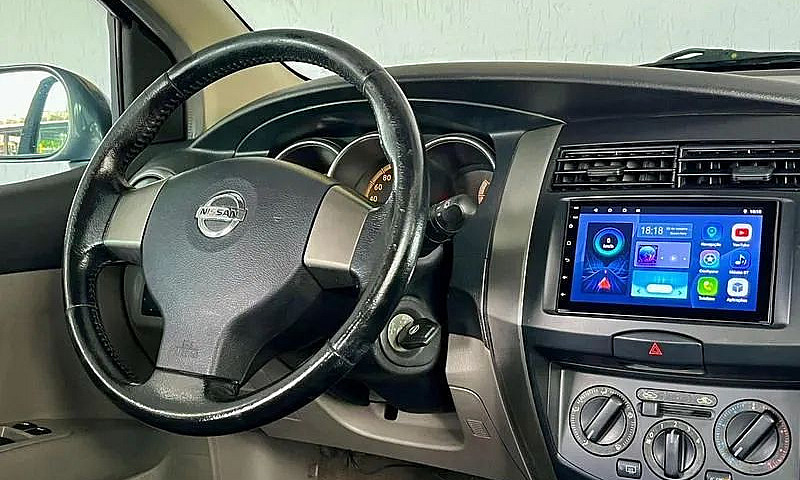 Nissan Livina Sl 1.8...