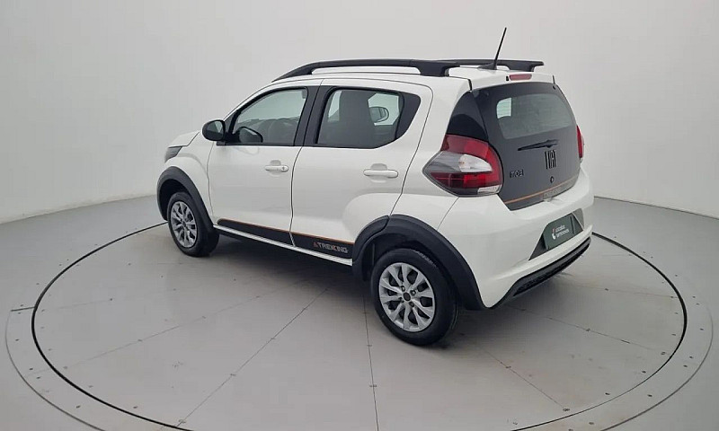 Fiat Mobi Trekking 1...