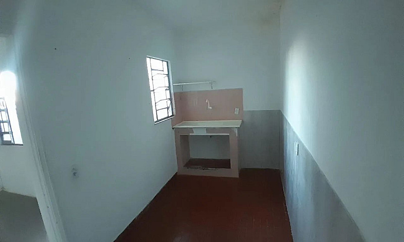 Alugo Casa No Centro...