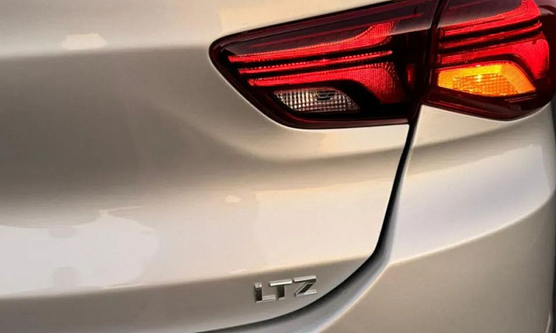 Chevrolet Onix Plus ...