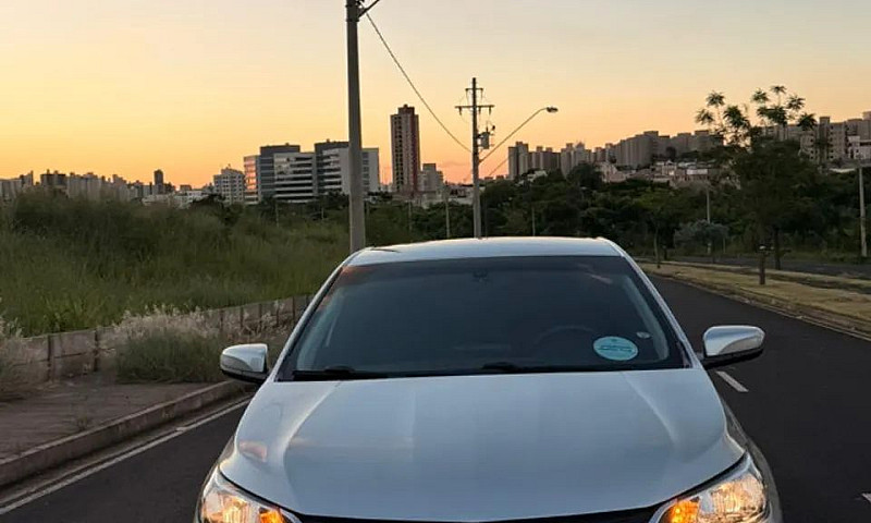 Chevrolet Onix Plus ...