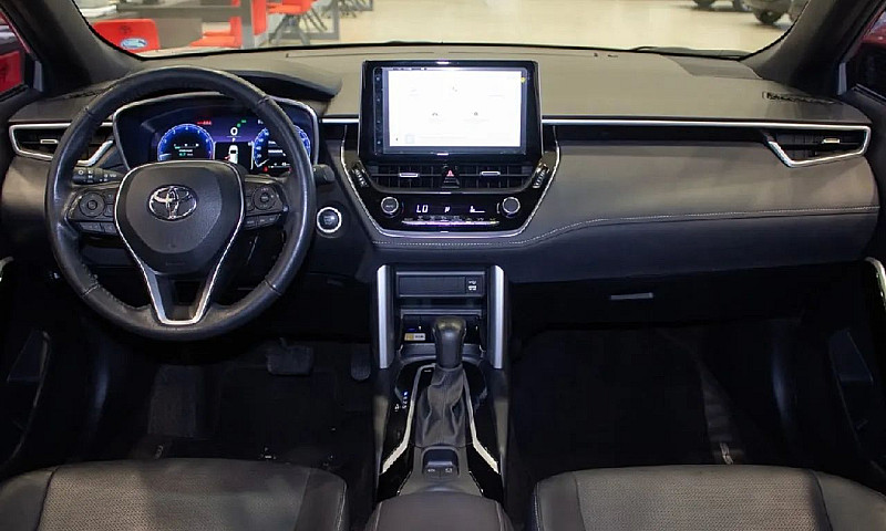 Toyota Corolla Cross...