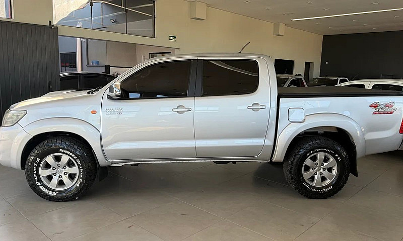 Toyota Hilux Cd Sr D...